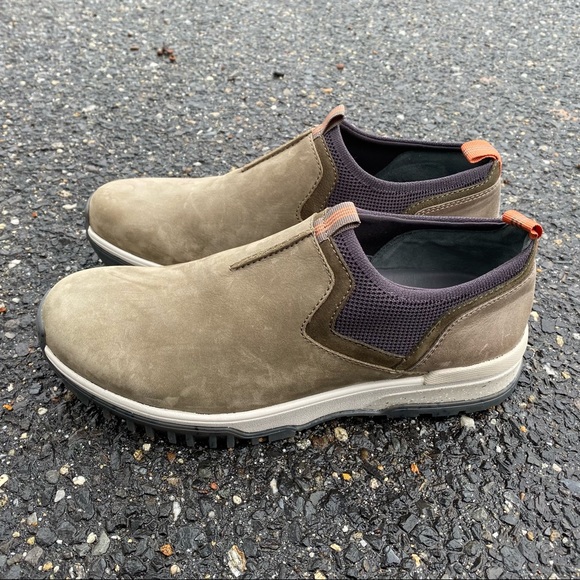 Earth Element Steadfast Taupe Slip on These are Sample shoes - Picture 2 of 12